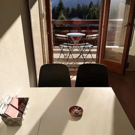 Studio Crans-Montana. Pool, Tennis, Sunny Balcony. *