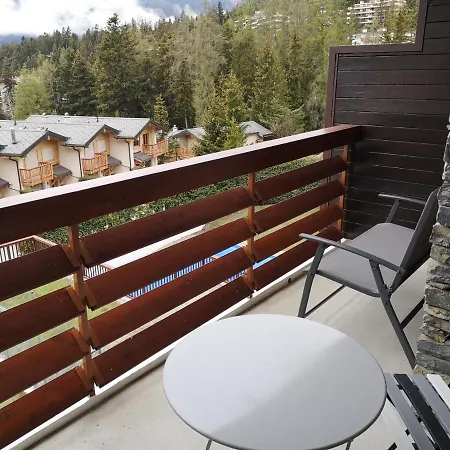 Studio Crans-Montana. Pool, Tennis, Sunny Balcony. Appartement