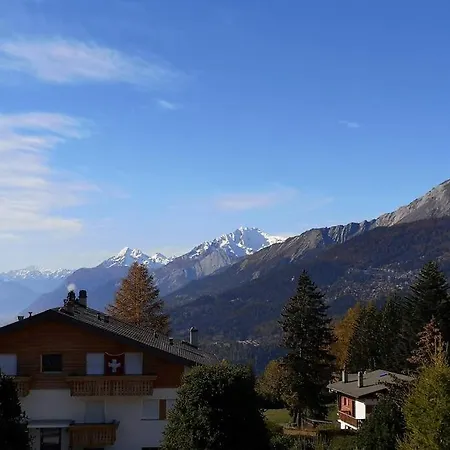 Studio Crans-Montana. Pool, Tennis, Sunny Balcony. Appartement Crans-Montana